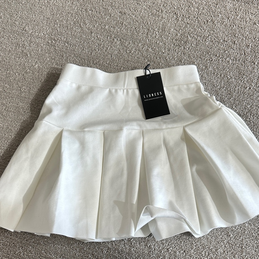 White Pleated golf skirt